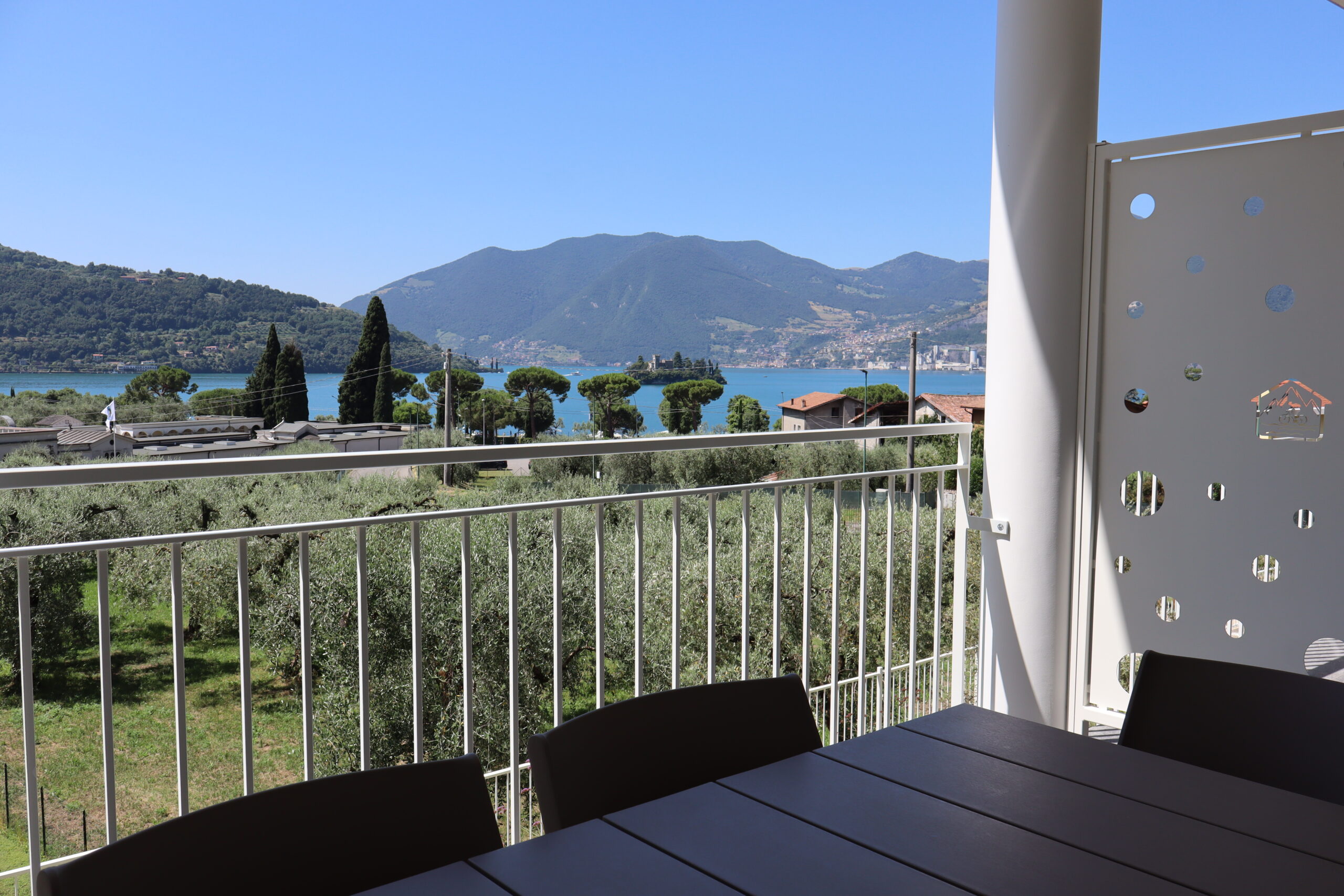 Balcone monolocale deluxe - Appartamenti Lago d’Iseo